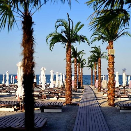 White Tower - Private Studio 106 Mamaia Exteriör bild