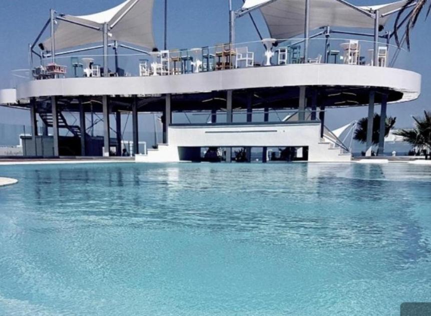 White Tower - Private Studio 106 Mamaia Exteriör bild