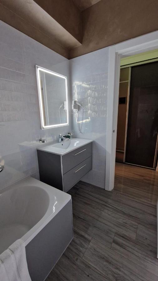 White Tower - Private Studio 106 Mamaia Exteriör bild