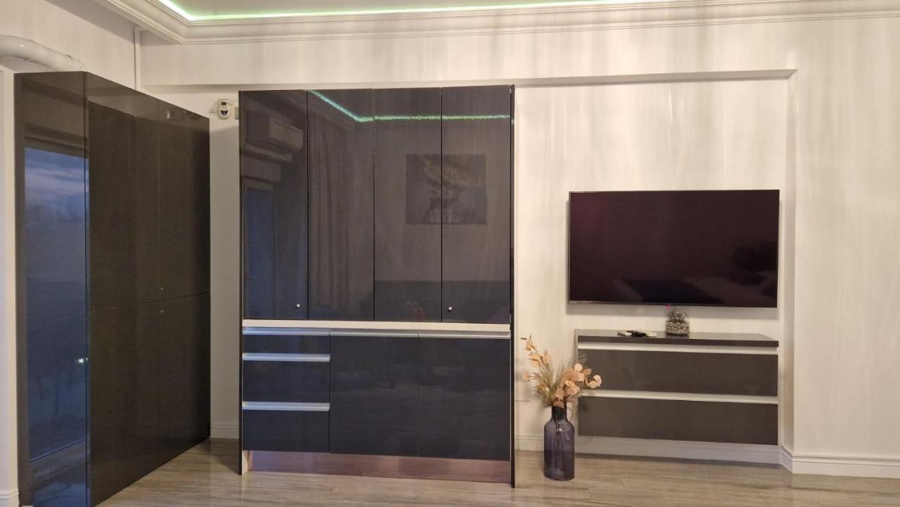 White Tower - Private Studio 106 Mamaia Exteriör bild