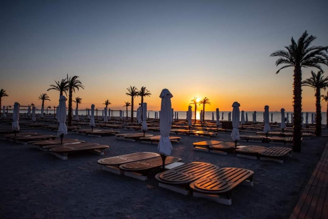 White Tower - Private Studio 106 Mamaia Exteriör bild